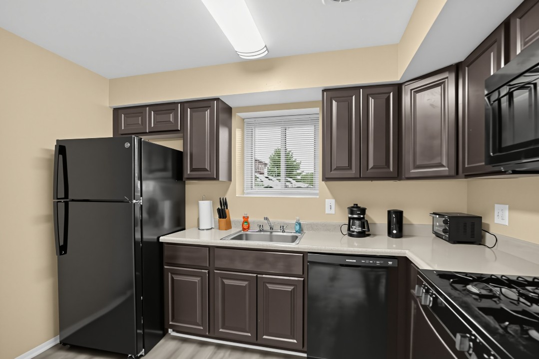 Milbrook Park Apartments 13 CBT1 · Unit 1/1