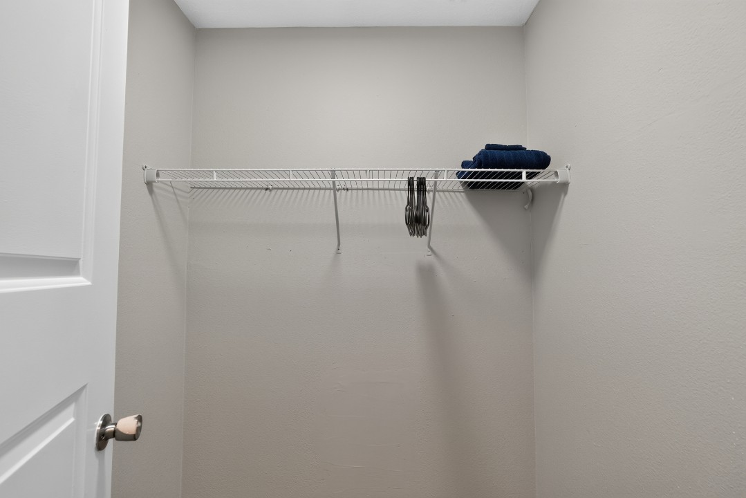 Aspen Woods R-08 · Unit 2/2