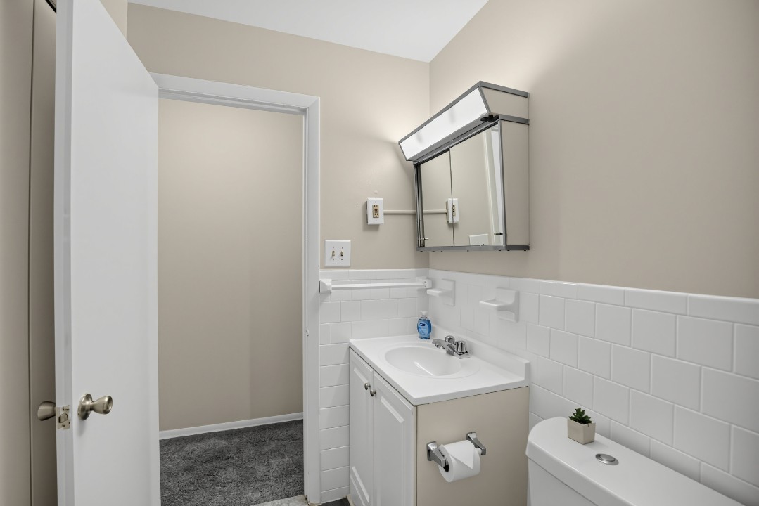 Milbrook Park Apartments 13 CB 2B · Unit 1/1