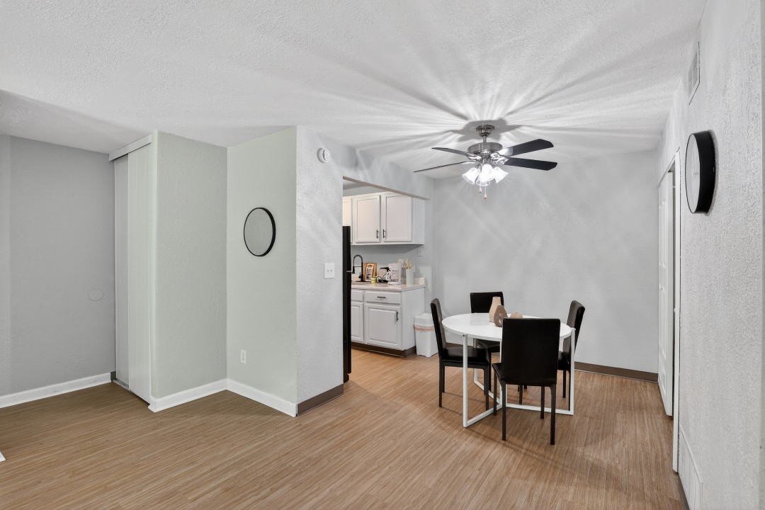 Hillcrest 8306B · Unit 2/1