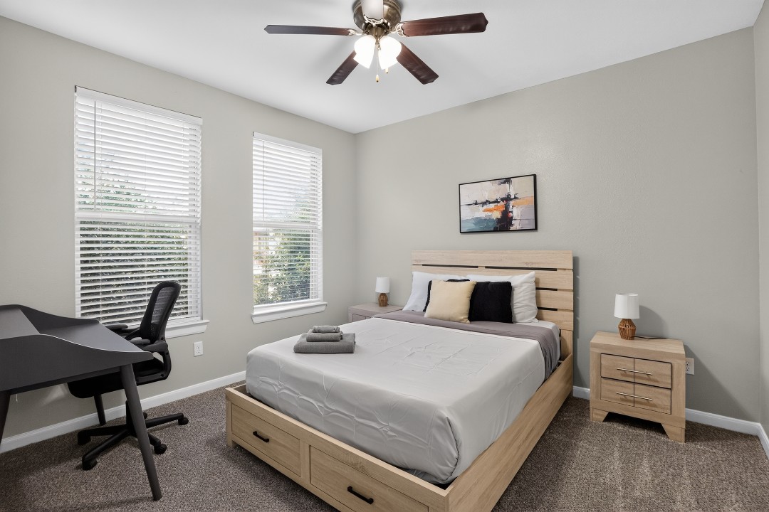 2 Bedrooms · Signature layout