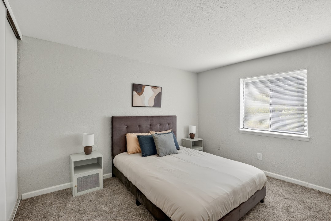 Hillcrest 8306B · Unit 2/1