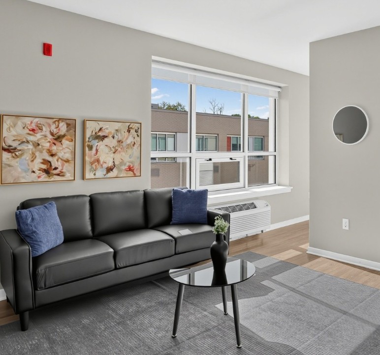 Falls Bridge Lofts · Unit 216 1/1