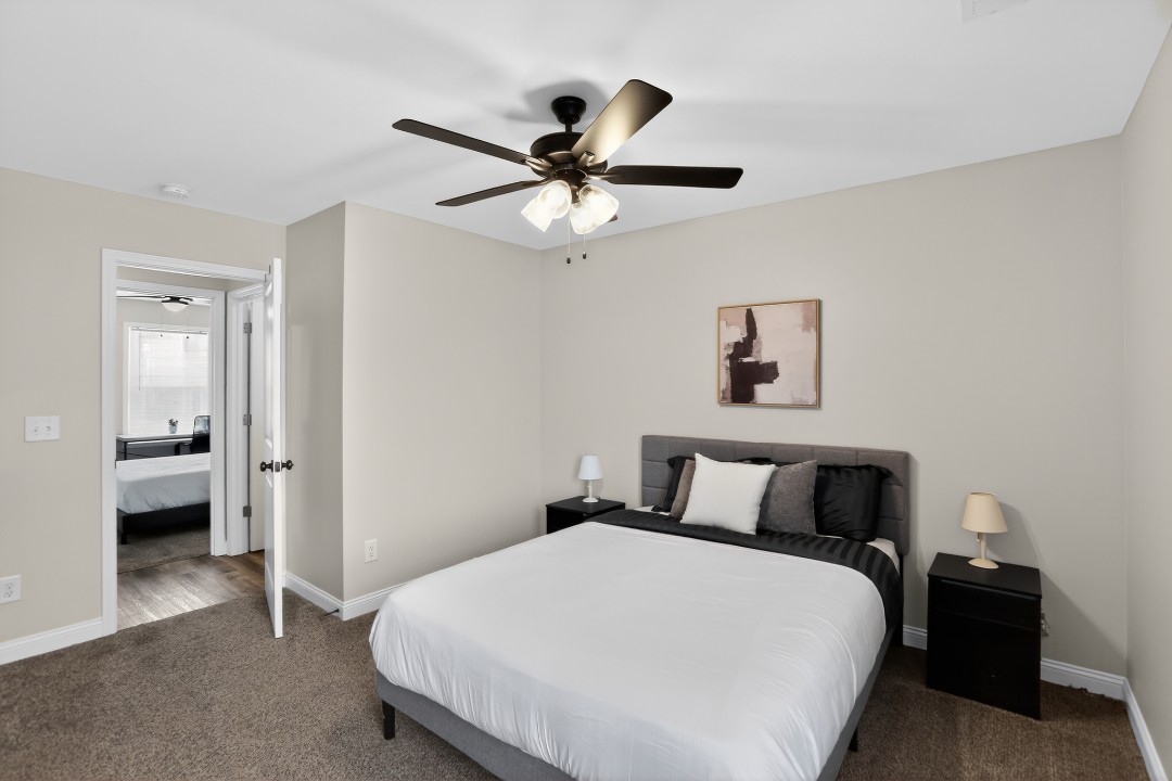 2 Bedrooms · Signature layout