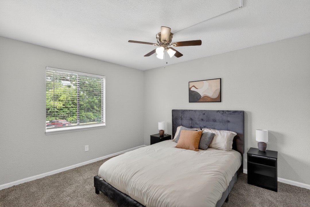 2 Bedrooms · Signature layout