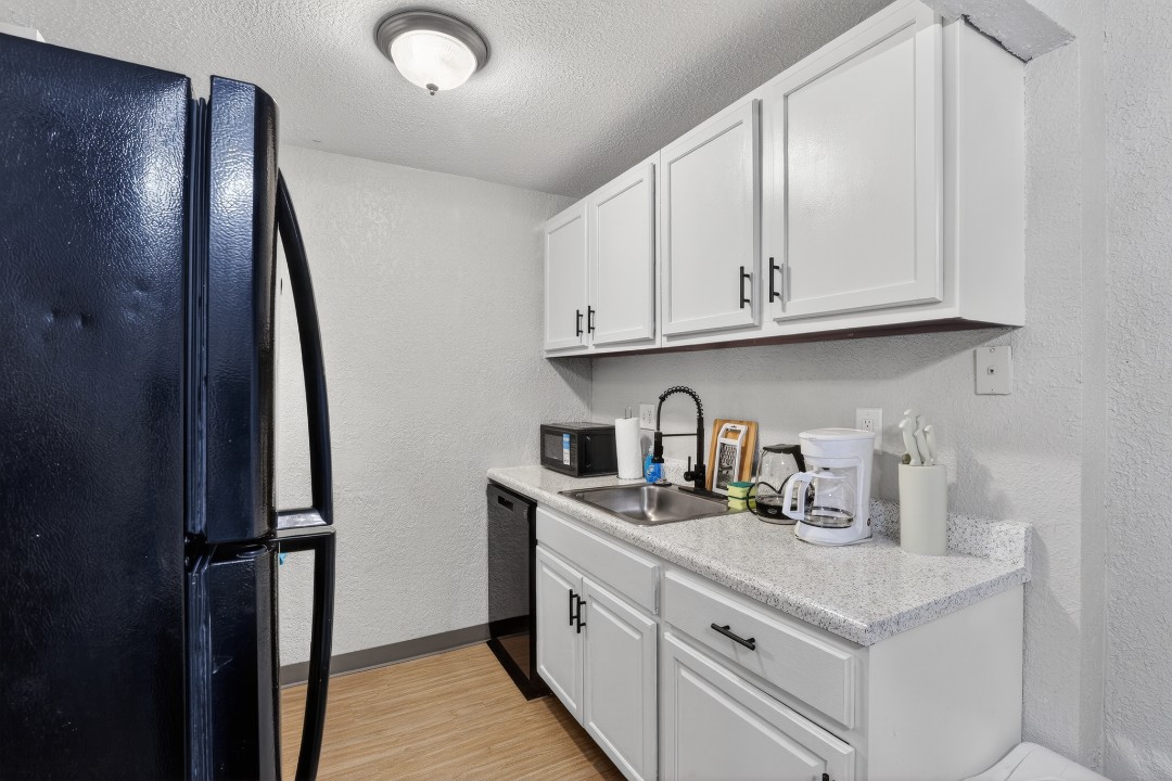Hillcrest 8306D · Unit 2/1