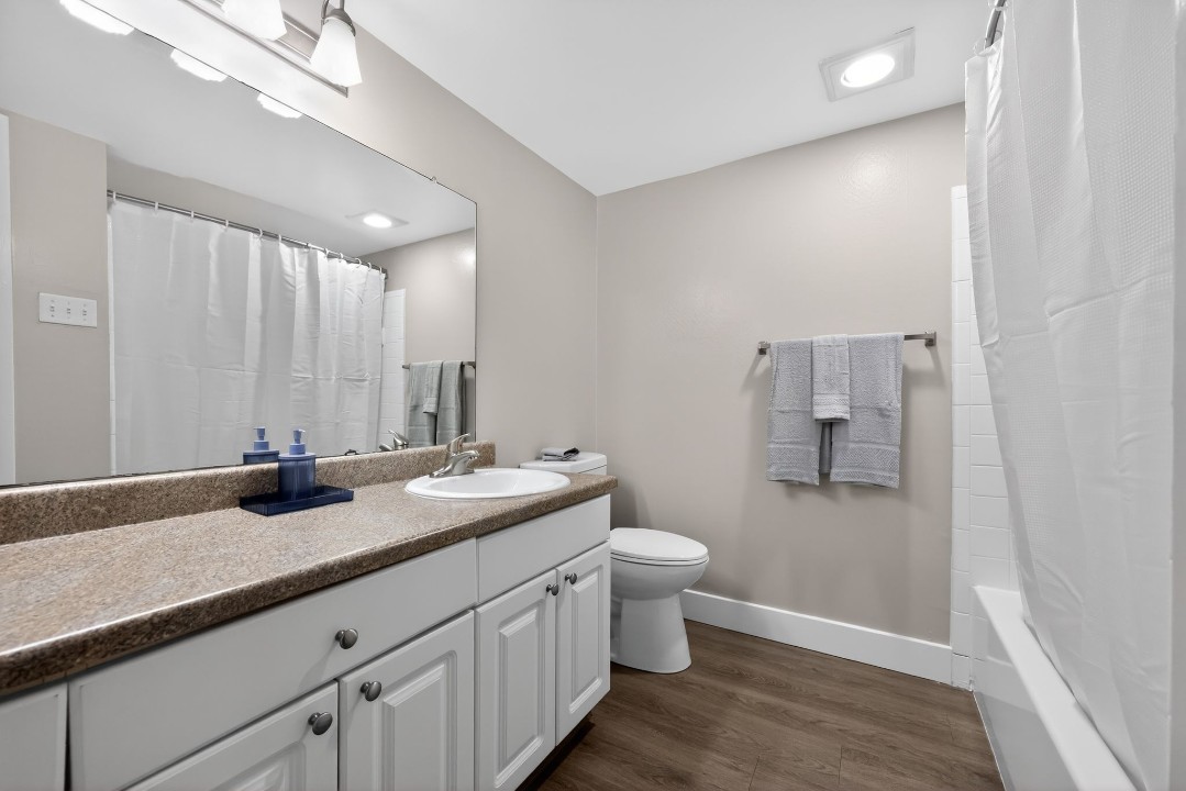 Lincoln Green · Unit 1106 1/1