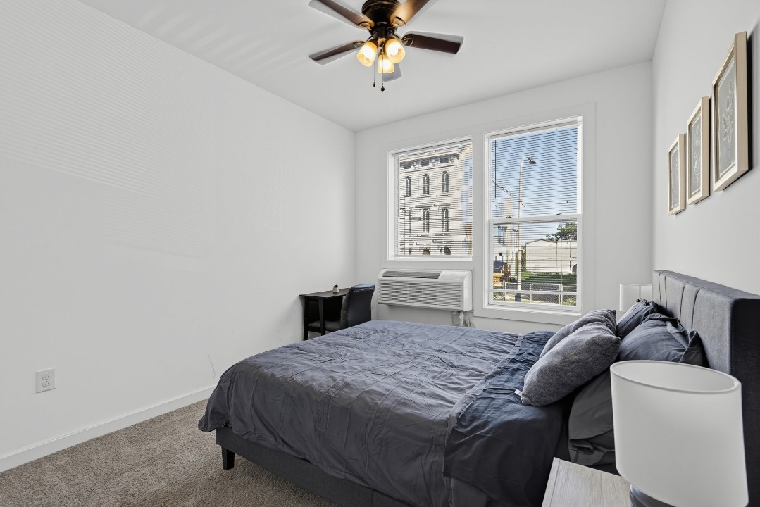 Fairmount Square 1528-2J