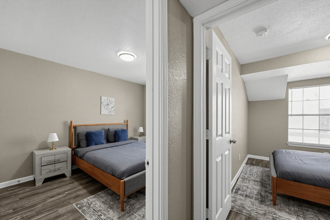 Cleburne Oaks · Unit 148 2/1