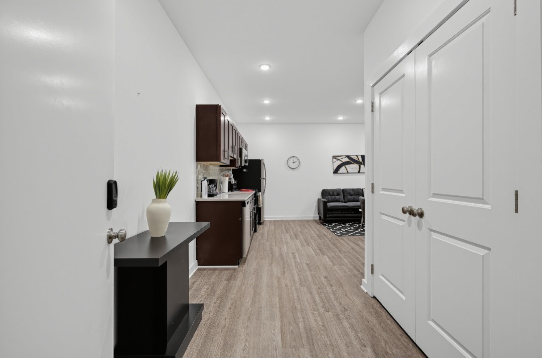 Fairmount Square 1528-2i
