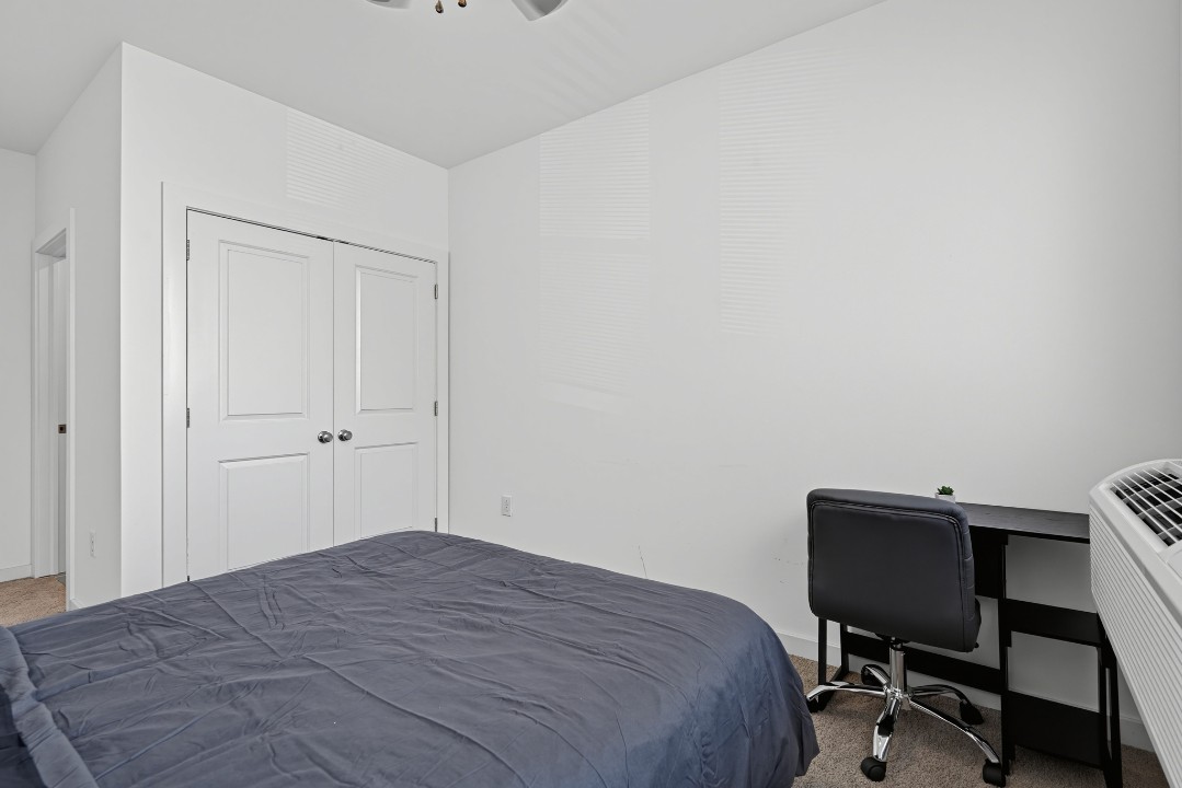Fairmount Square 1528-2J