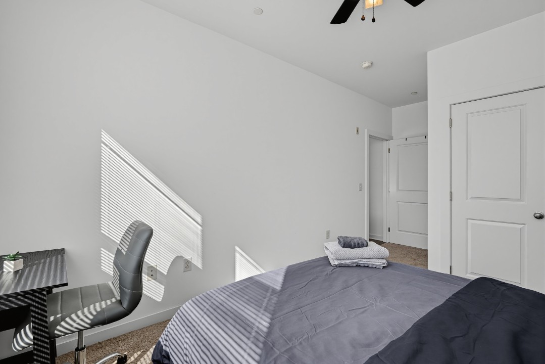 Fairmount Square 1528-3E