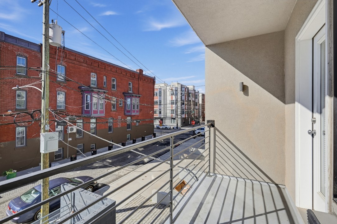 Fairmount Square 1528-2E