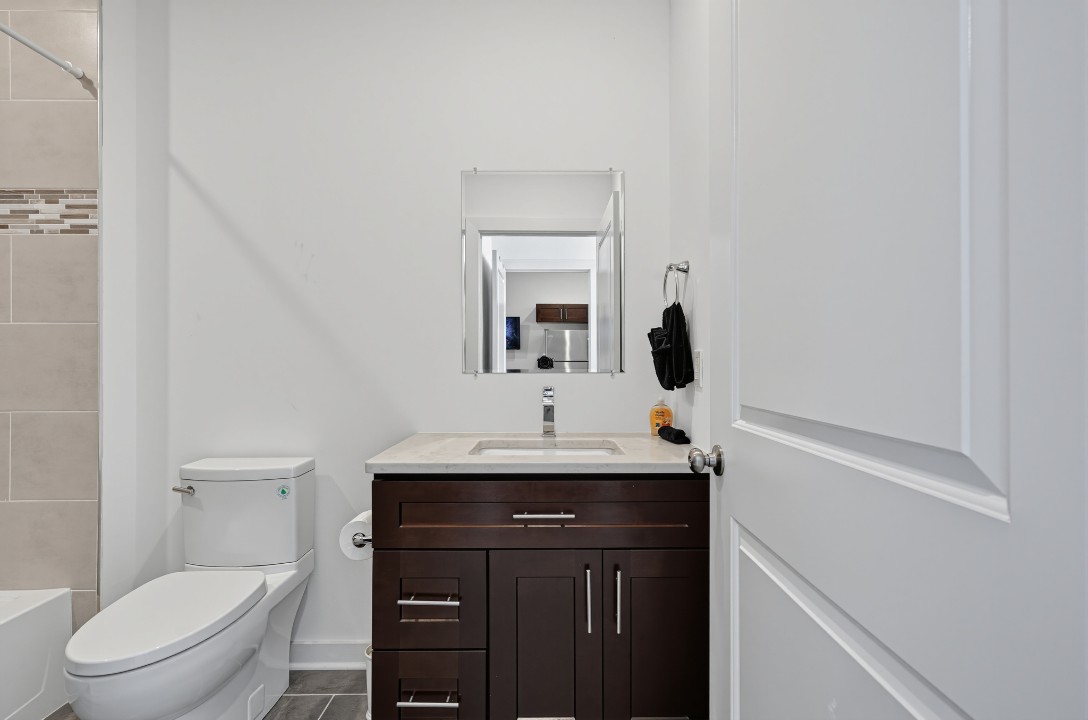 Fairmount Square 1528-2E