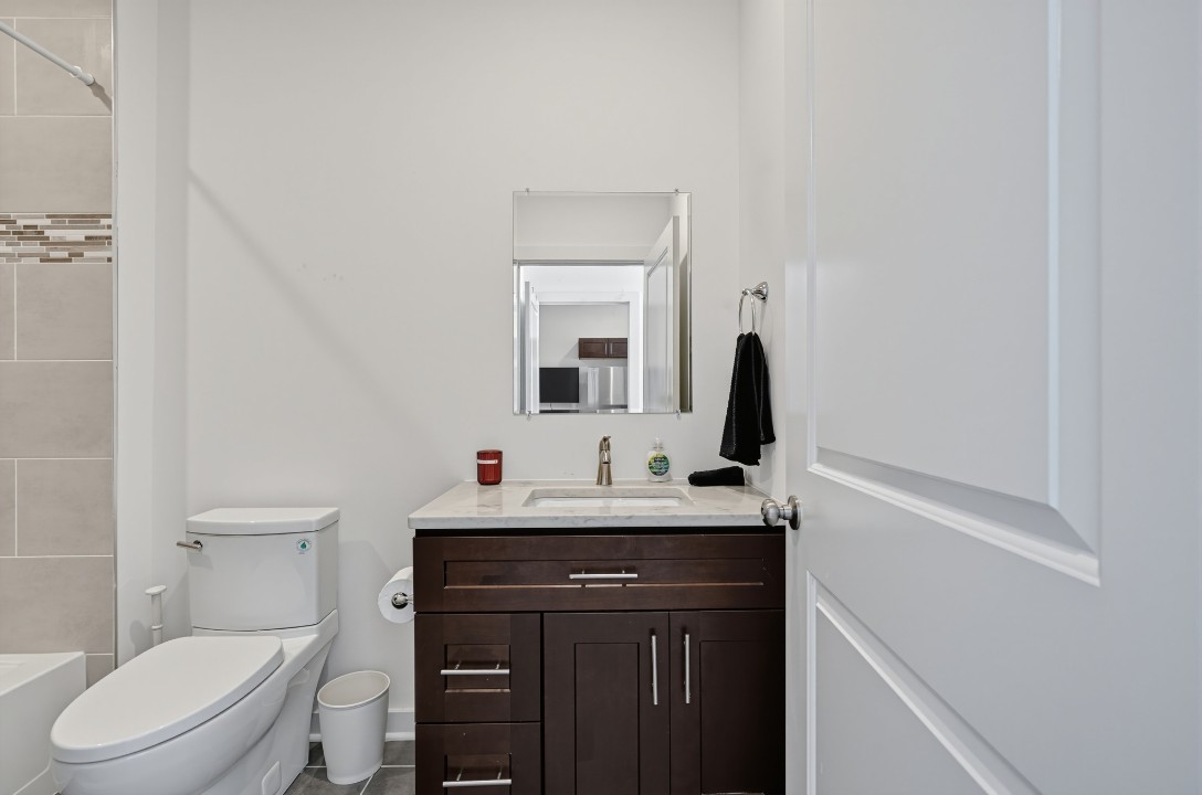 Fairmount Square 1528-3E