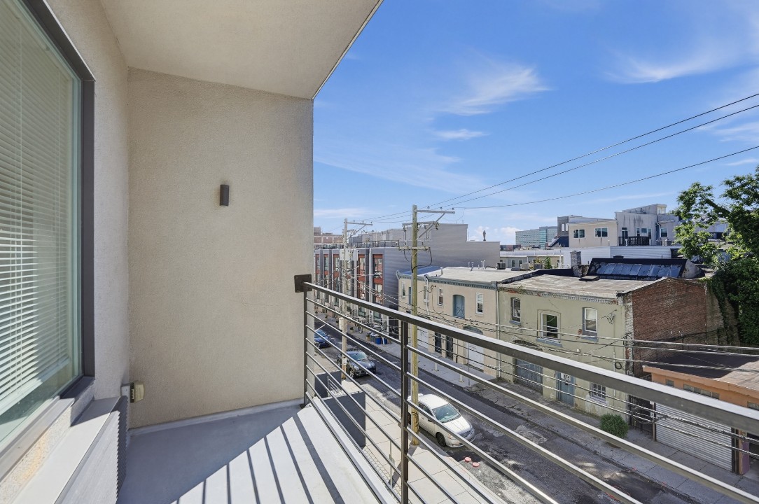 Fairmount Square 1528-3E