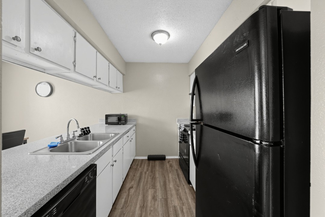 Cleburne Oaks · Unit 086 2/1