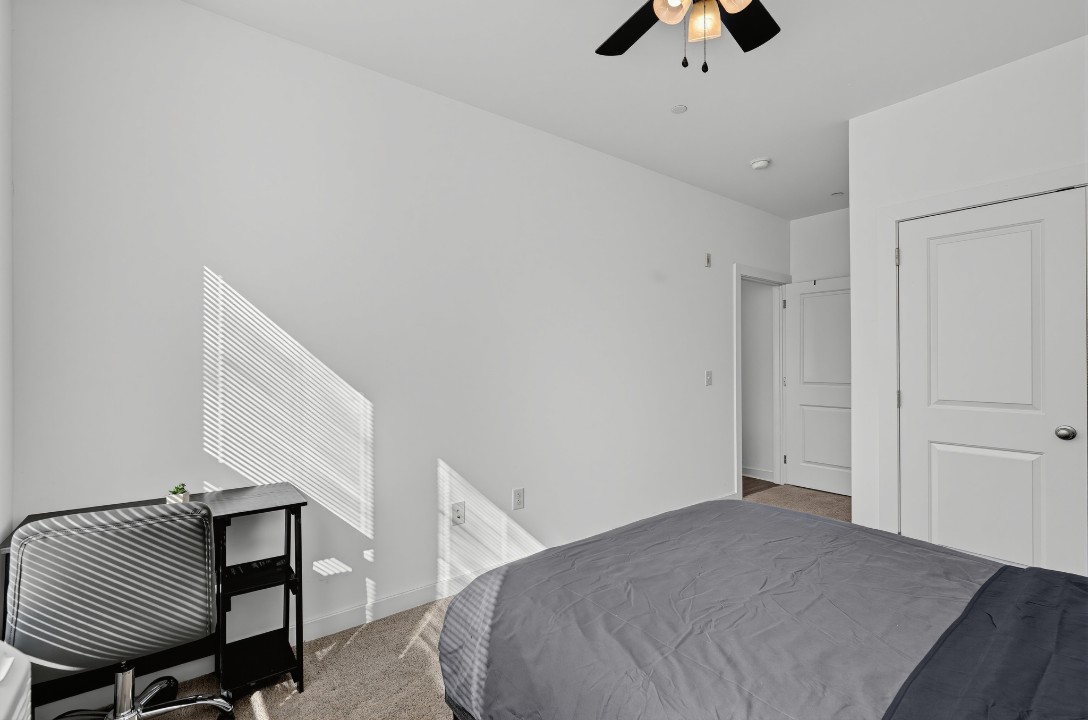 Fairmount Square 1528-2E