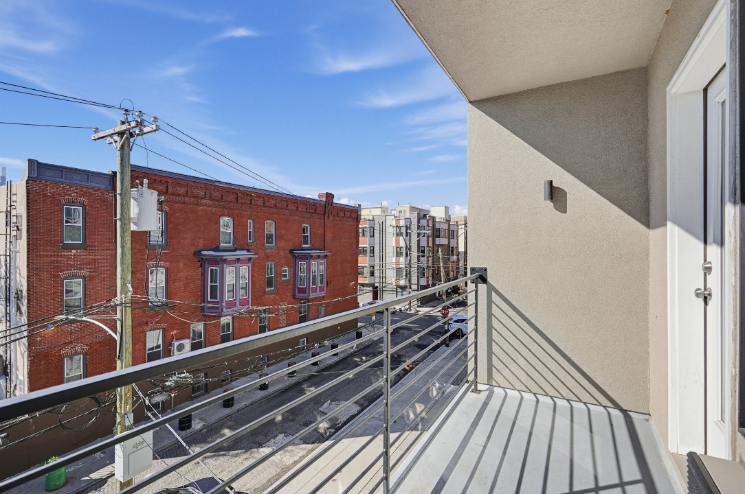 Fairmount Square 1528-3E