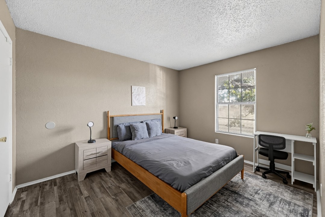 Cleburne Oaks · Unit 48 2/1