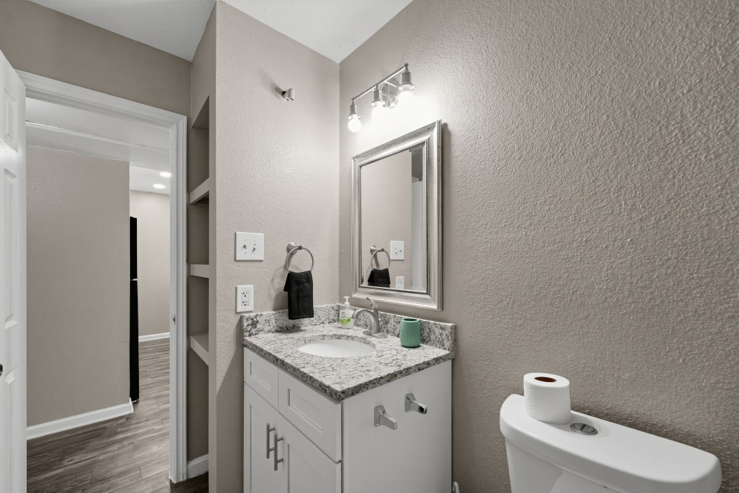 Cleburne Oaks · Unit 148 2/1