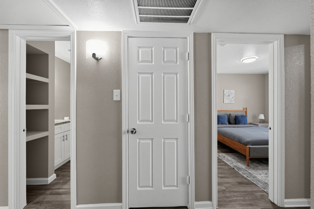 Cleburne Oaks · Unit 148 2/1