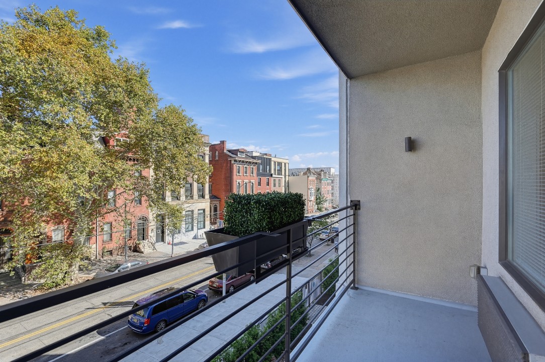 Fairmount Square 1528-3A