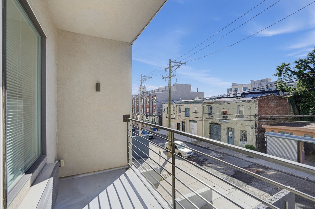 Fairmount Square 1528-2E