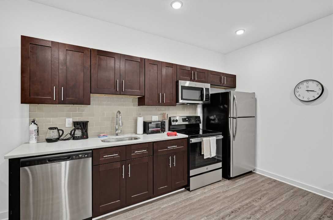 Fairmount Square 1528-2i