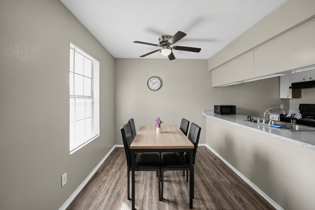 Cleburne Oaks · Unit 086 2/1