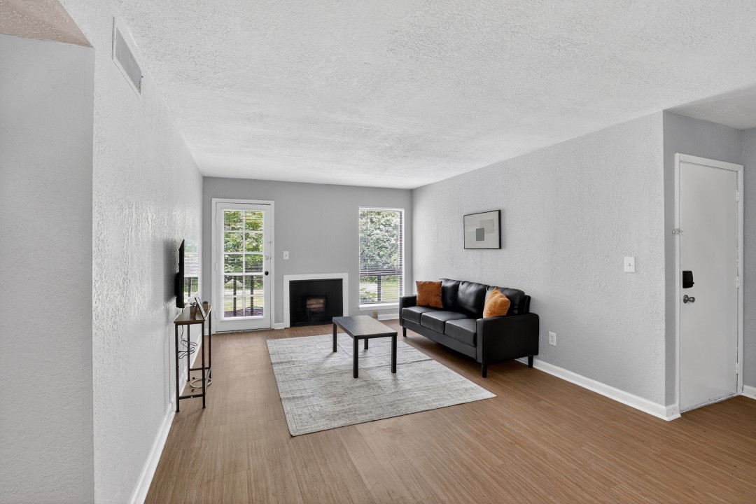 Hillcrest 8306B · Unit 2/1