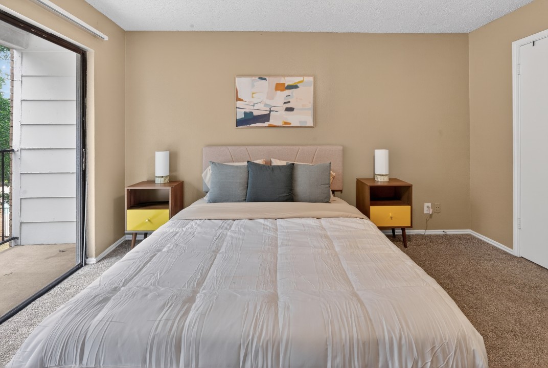 District West · Unit 510 2/1