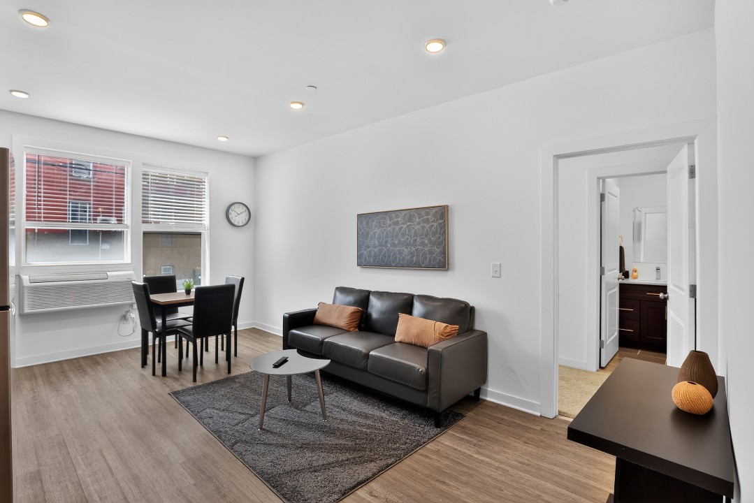 Fairmount Square 1528- 1F · Unit 1/1