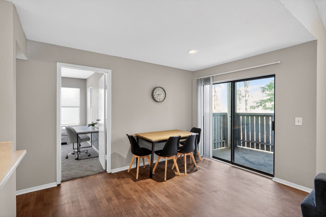Creekstone · Unit 432 2/2