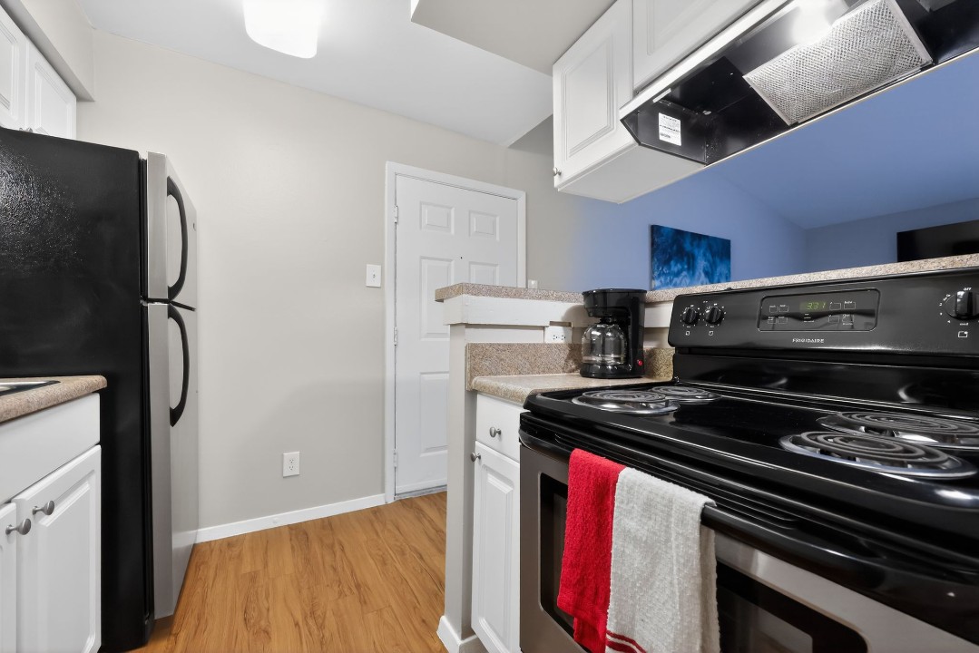 Lincoln Green · Unit 223 1/1