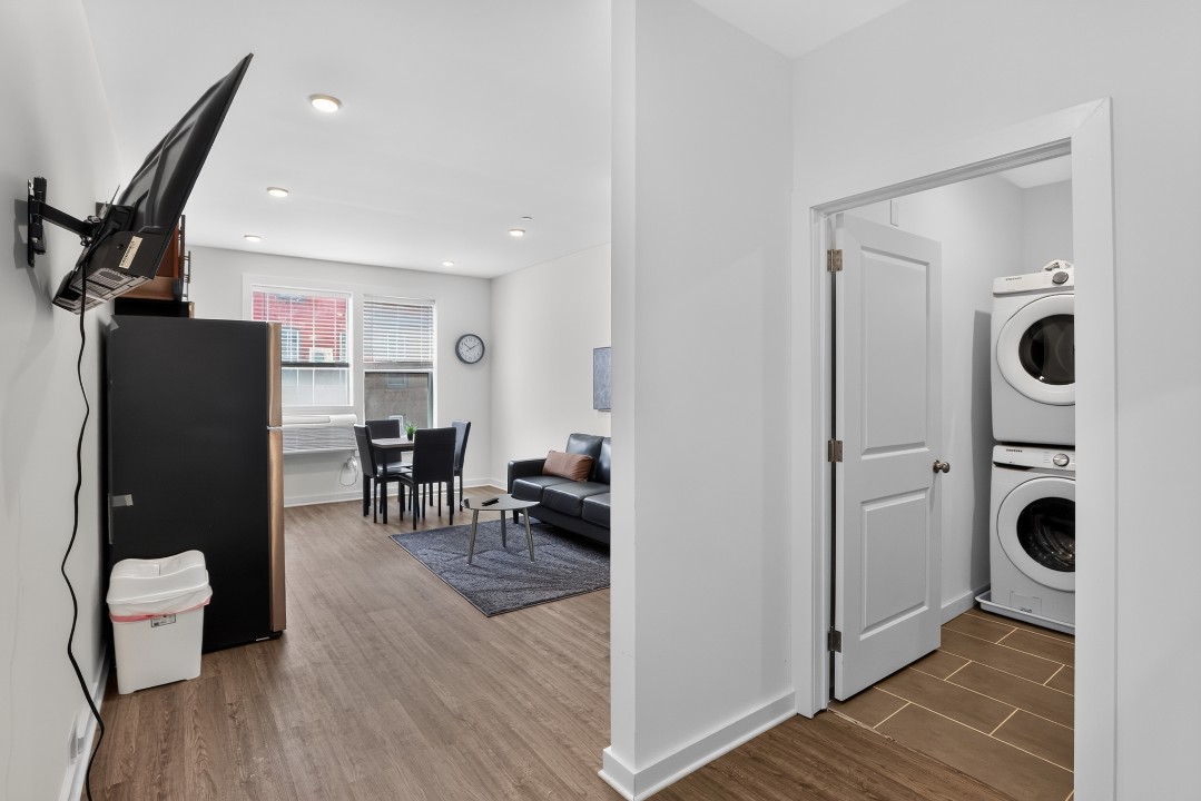 Fairmount Square 1528- 1F · Unit 1/1