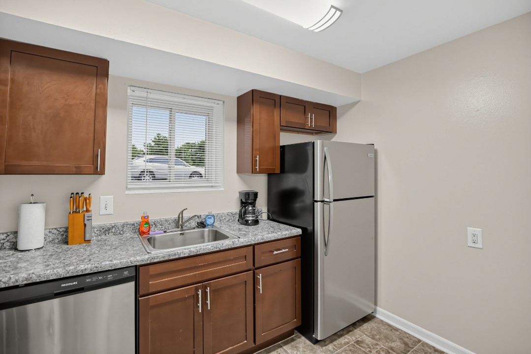Milbrook Park Apartments 6996 MI T1 · Unit 1/1