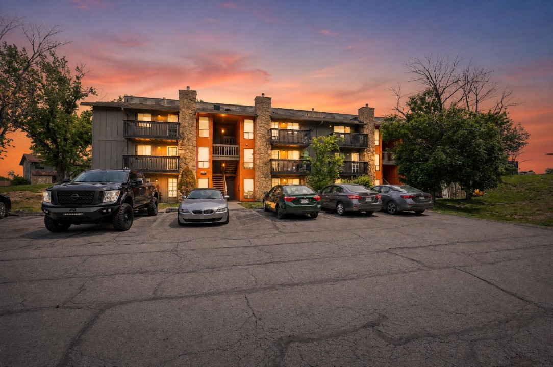 Hillcrest 5401E · Unit 2/1