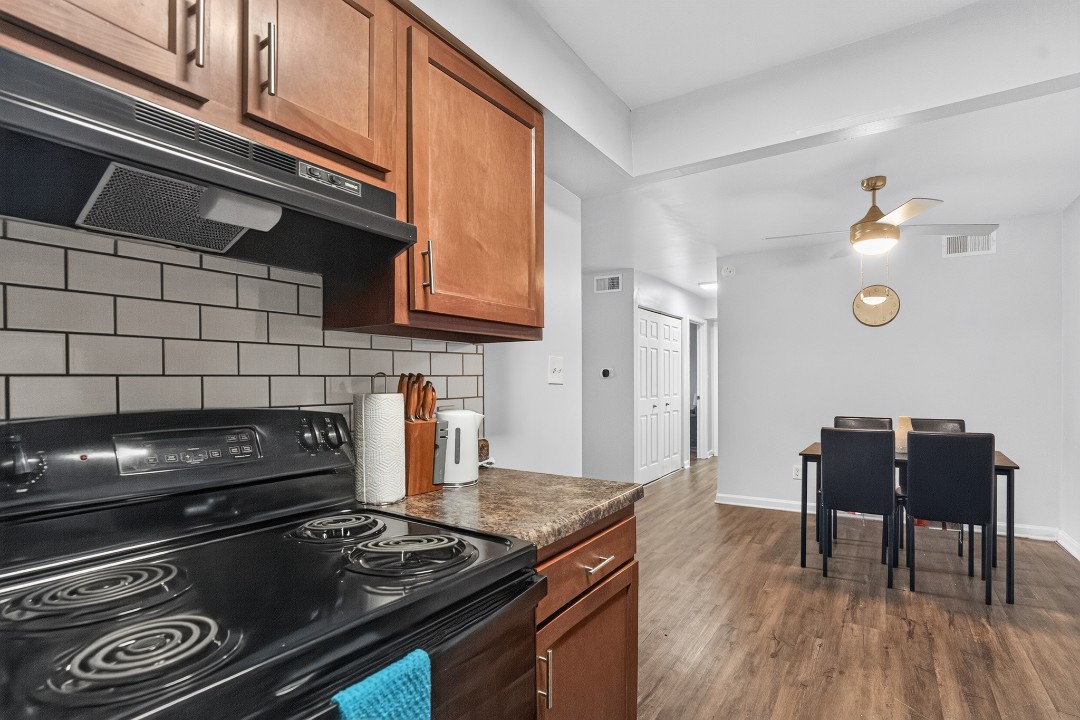 Warren Harbor · Unit 216 2/1