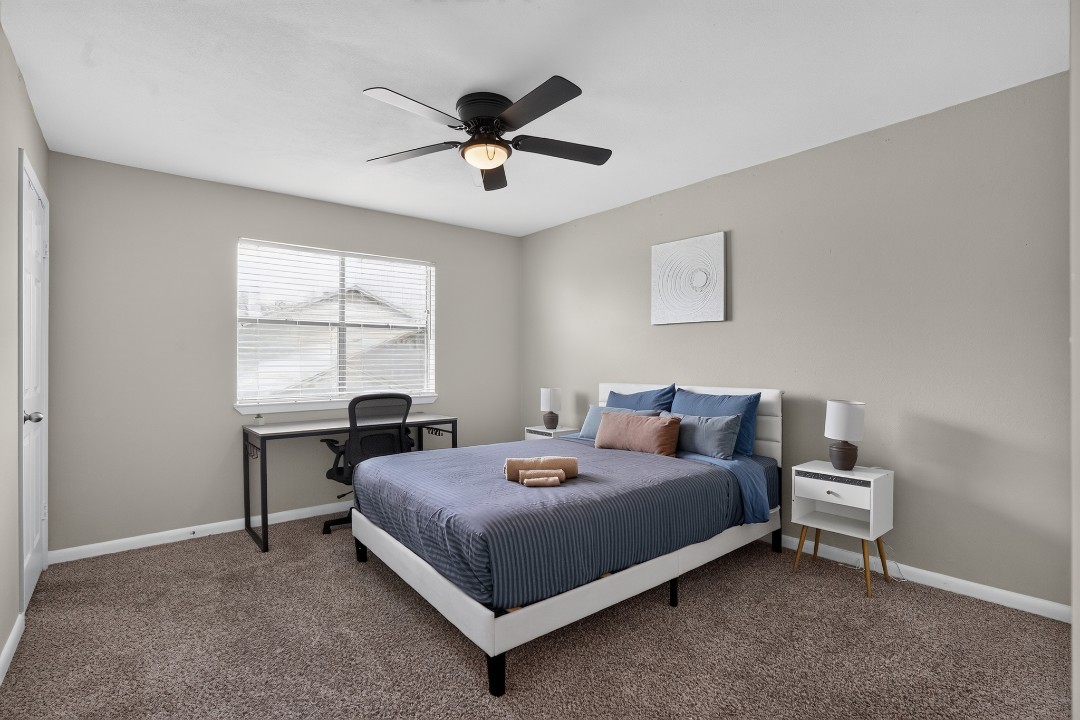 2 Bedrooms · Signature layout