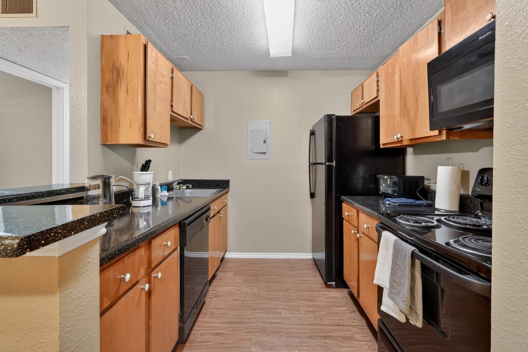 District West · Unit 510 2/1