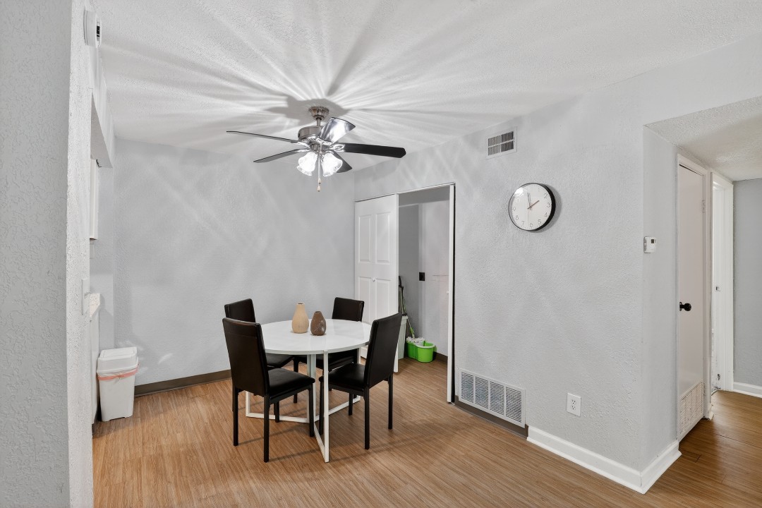 Hillcrest 8306D · Unit 2/1