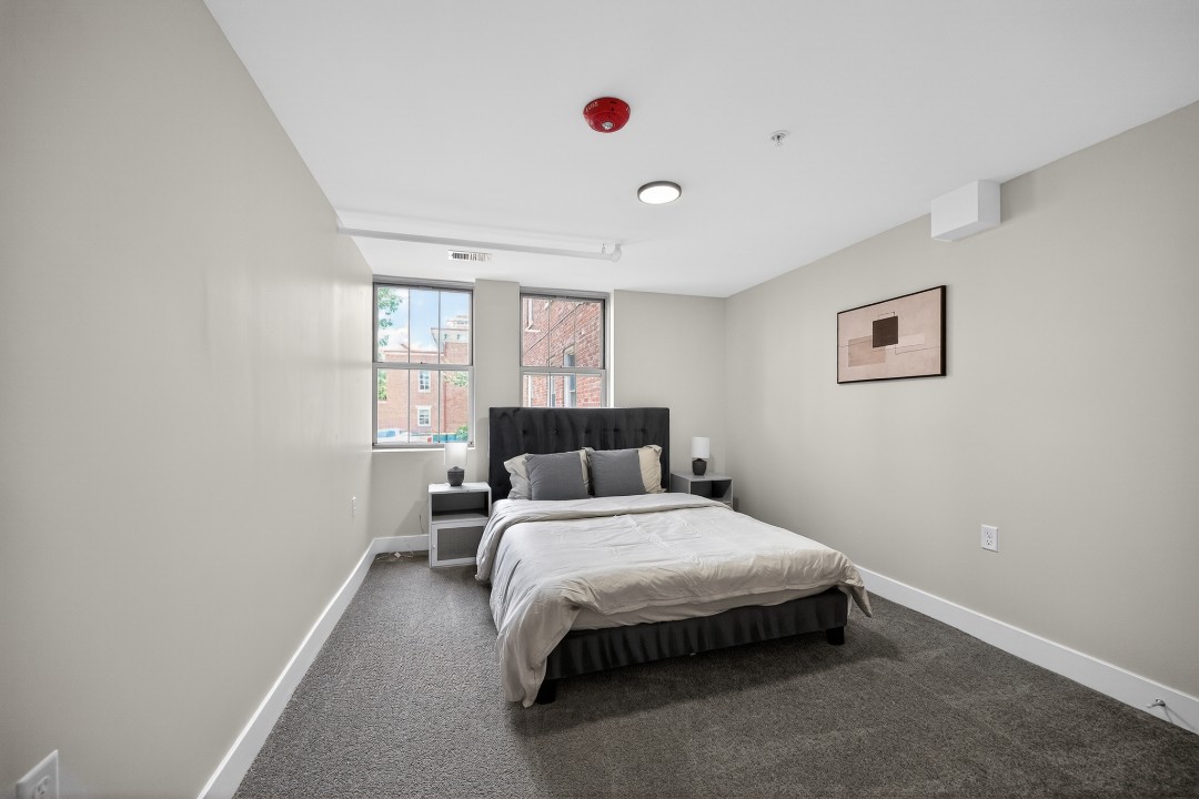 2 Bedrooms · Signature layout