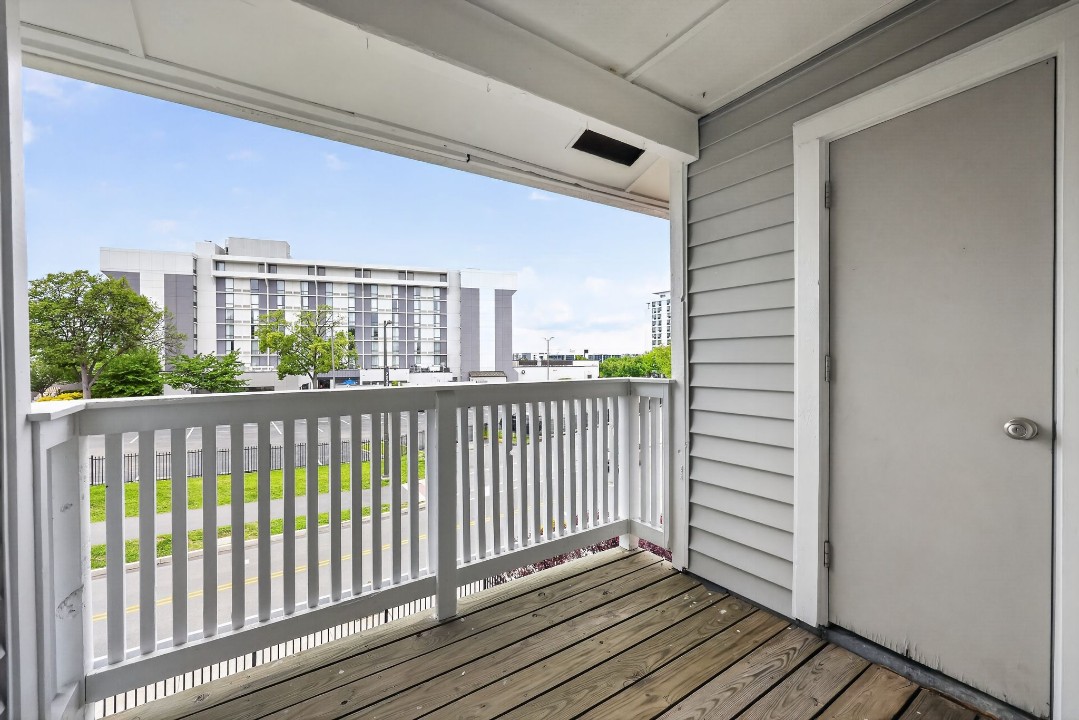 Lincoln Green · Unit 223 1/1