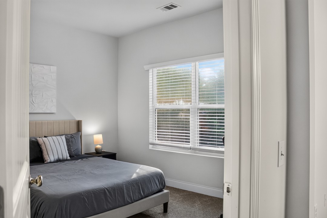 Hickory Grove · Unit 1202 2/2