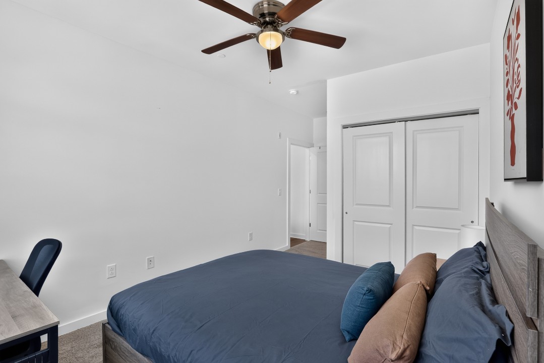 Fairmount Square 1532-3J · Unit 1/1
