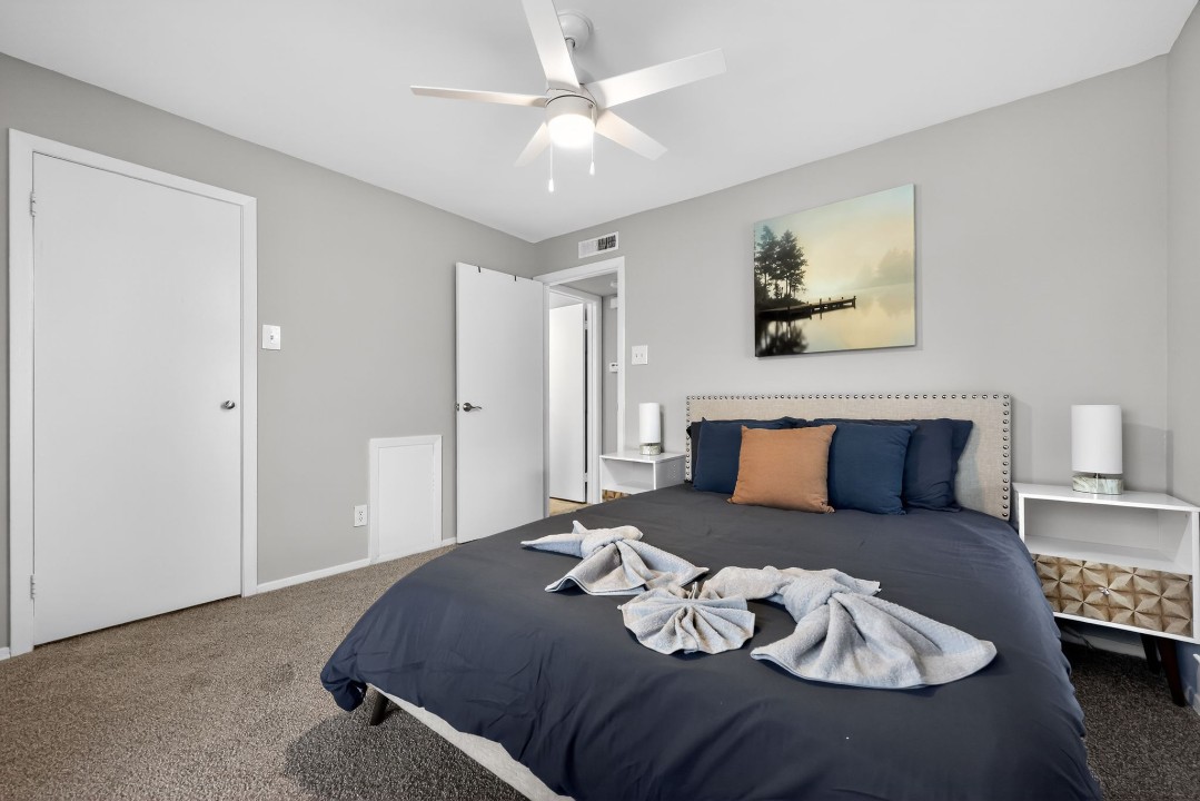 1 Bedroom · Signature layout