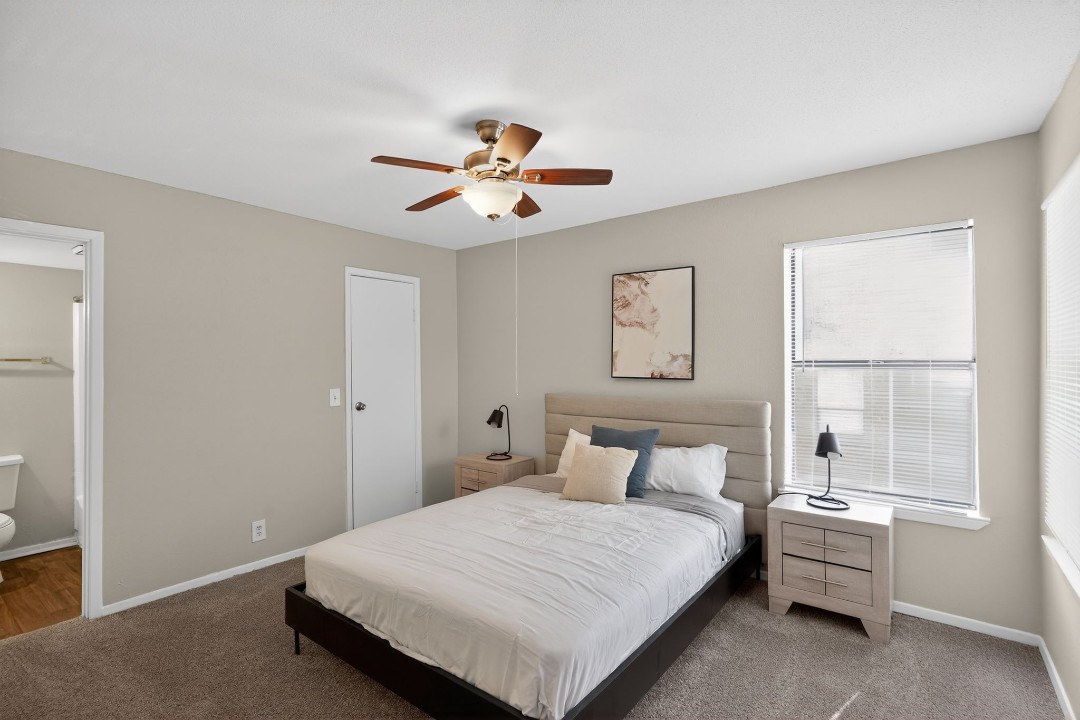 2 Bedrooms · Signature layout