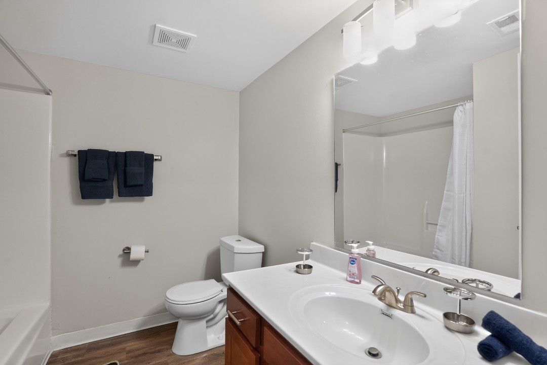 Warren Harbor · Unit 216 2/1