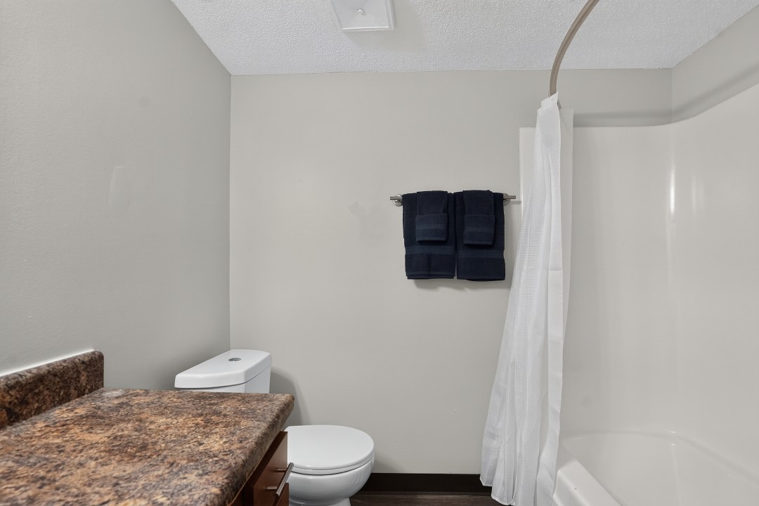 Warren Harbor · Unit 114 2/1